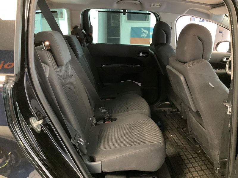 Peugeot 5008 1.6 Blue-HDi Allure — zdjęcie 14