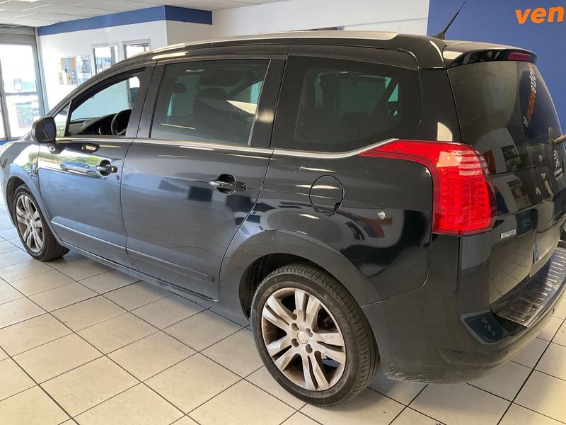 Peugeot 5008 1.6 Blue-HDi Allure — zdjęcie 3