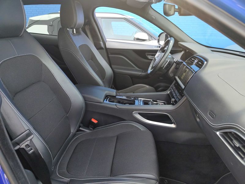 Jaguar F-Pace 25t R-Sport AWD 2020 – снимка 10