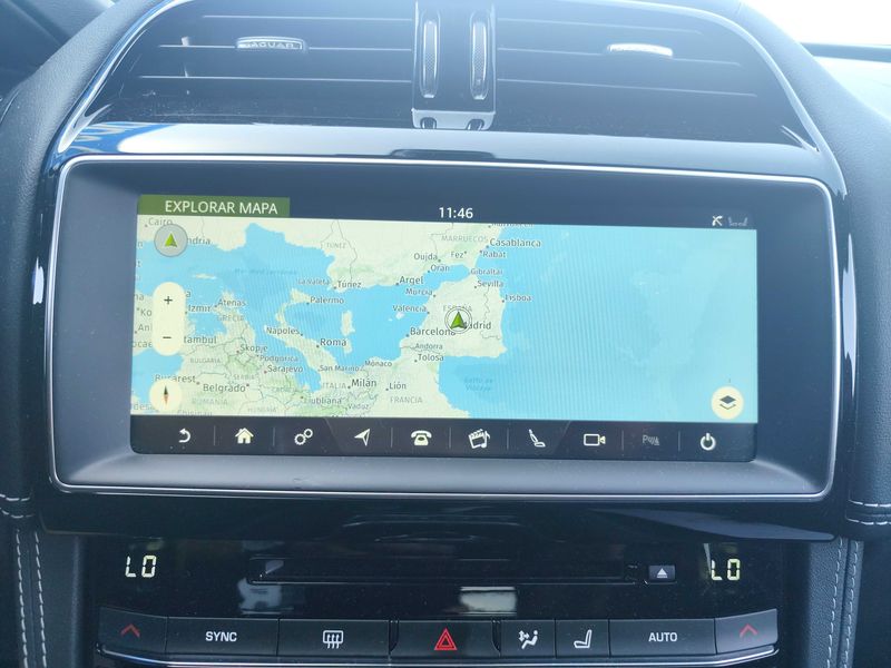 Jaguar F-Pace 25t R-Sport AWD 2020 – снимка 13