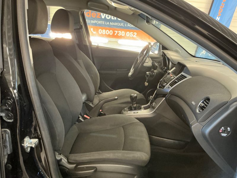 Chevrolet Cruze 2.0 Diesel LTZ — zdjęcie 3
