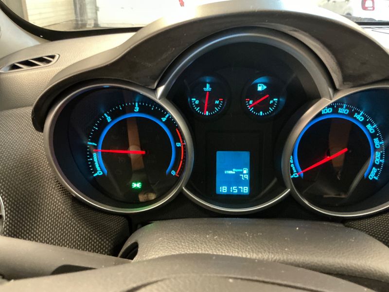 Chevrolet Cruze 2.0 Diesel LTZ — zdjęcie 4