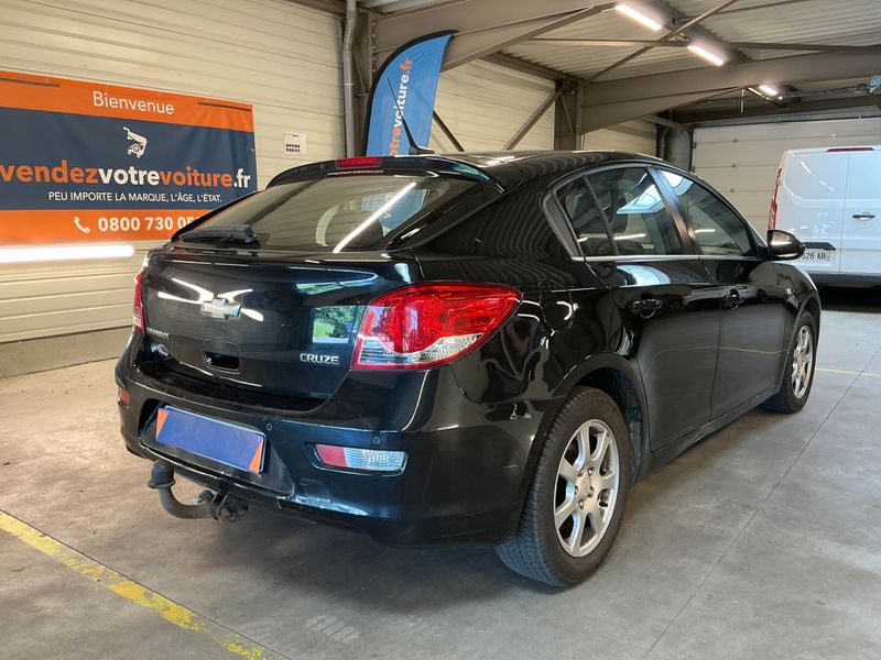 Chevrolet Cruze 2.0 Diesel LTZ — zdjęcie 2