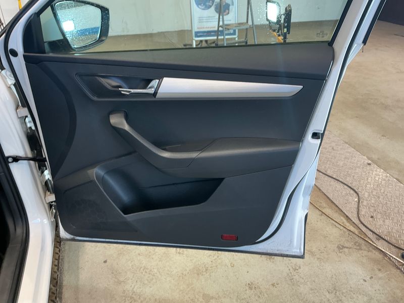 Skoda Karoq 1.6 TDI Ambition 2019 – снимка 40
