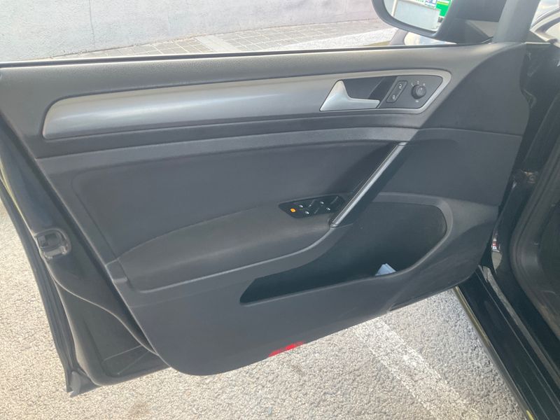 Volkswagen Golf VII 1.6 TDI Edition BlueMotion Tech 2016 – снимка 33