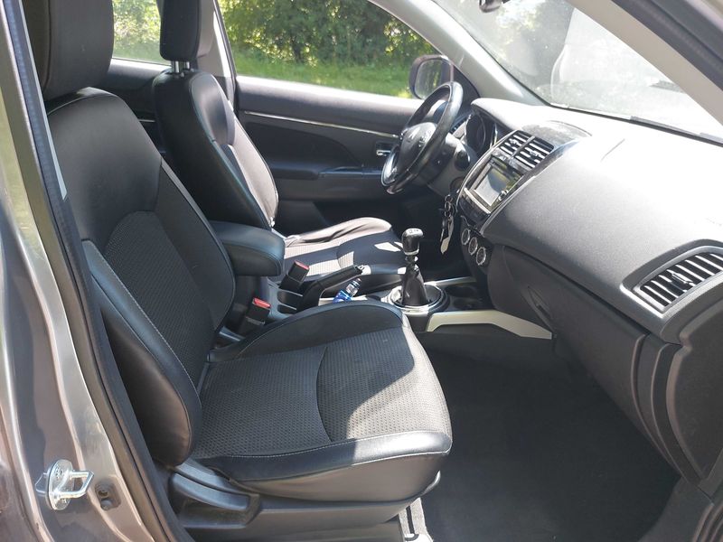 Citroen C4 Aircross 1.6 e-HDi Collection 4x2 — zdjęcie 10