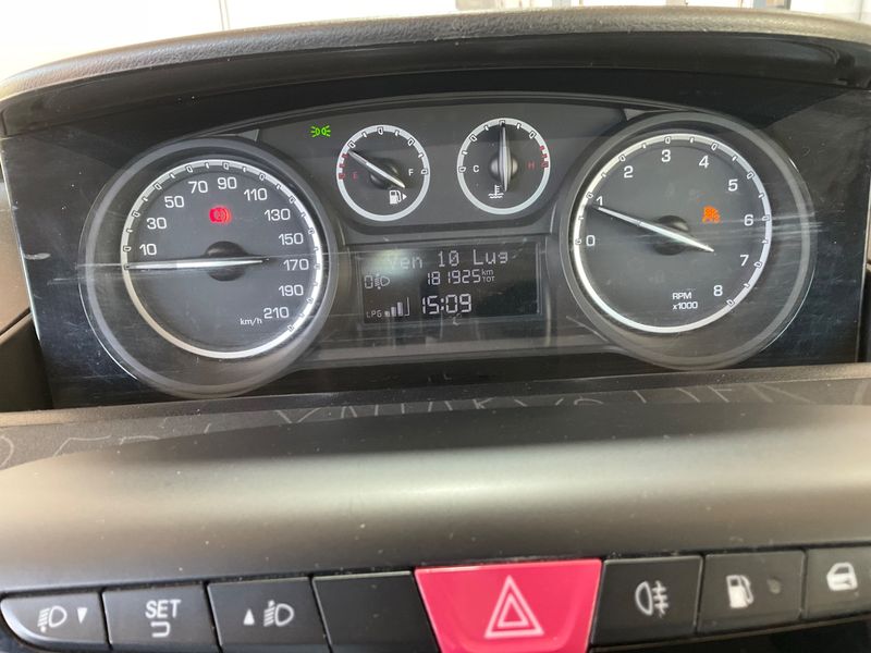 Lancia Ypsilon 1.2 GPL Elefantino — zdjęcie 4