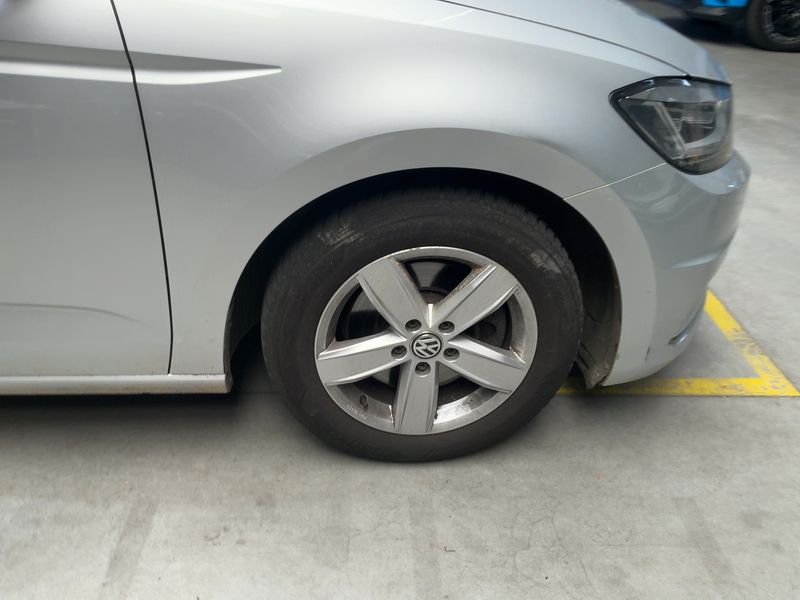 Volkswagen Touran 1.2 TSI Carat BlueMotion Tech 2017 – снимка 11