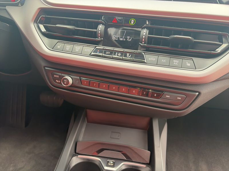 BMW 1er 118i Sport Line — zdjęcie 21