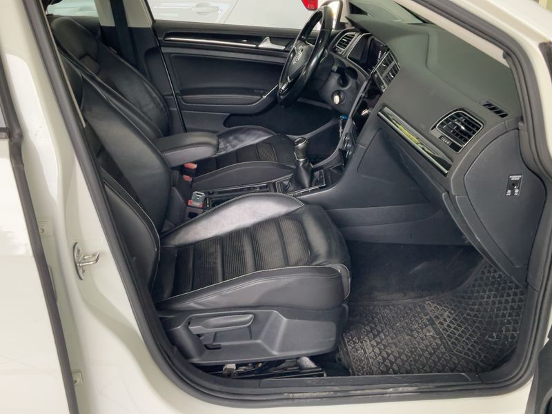 Volkswagen Golf VII 1.6 TDI Highline BlueMotion Tech — zdjęcie 11