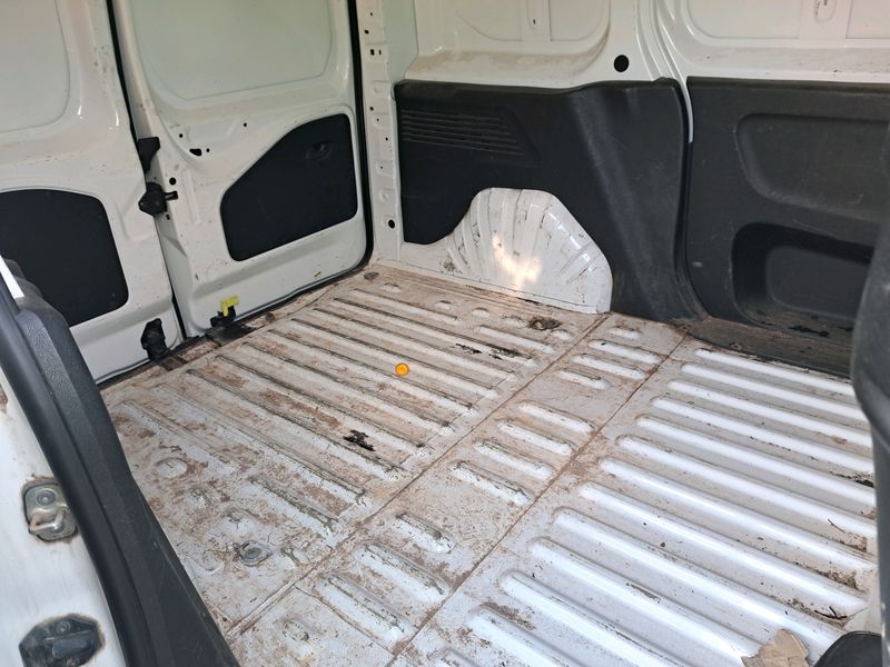 Opel Combo 1.5 CDTI Express — zdjęcie 13