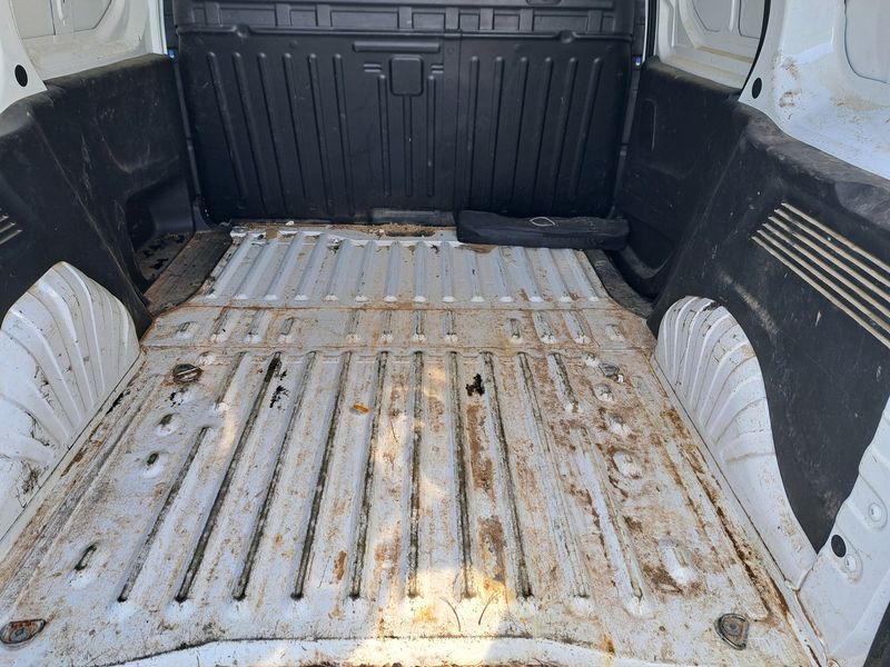 Opel Combo 1.5 CDTI Express — zdjęcie 9