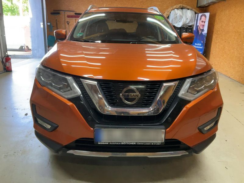 Nissan X-Trail 2.0 dCi Tekna 4x4 — zdjęcie 9
