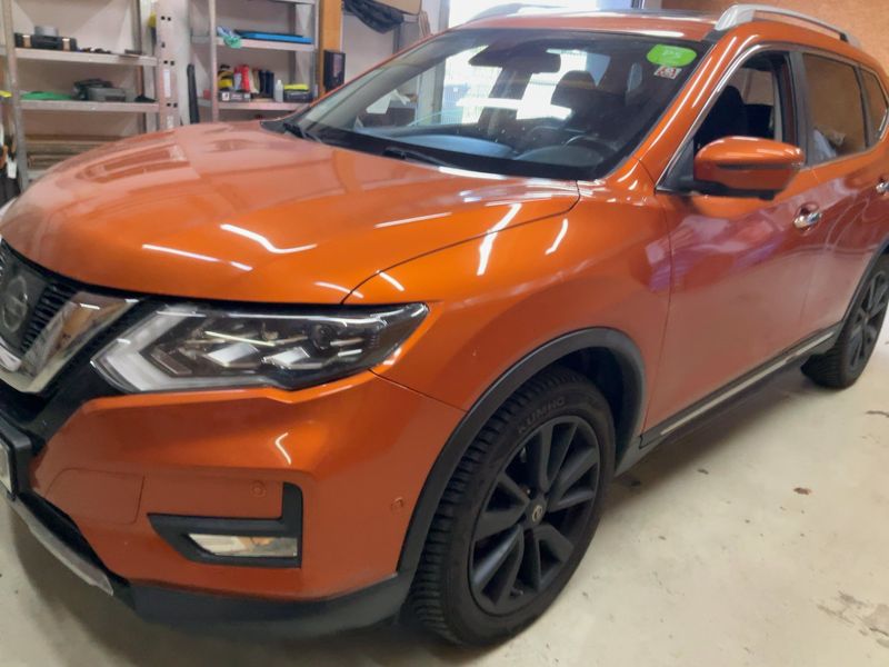 Nissan X-Trail 2.0 dCi Tekna 4x4 — zdjęcie 2