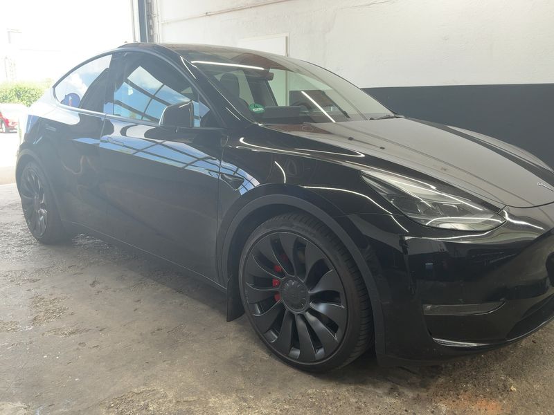 Tesla Model Y Performance Dual AWD AWD — zdjęcie 8
