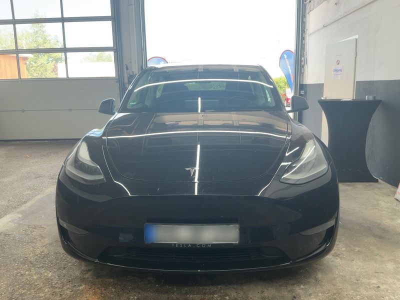 Tesla Model Y Performance Dual AWD AWD — zdjęcie 9