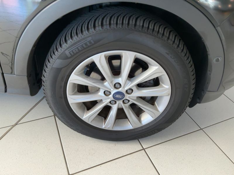 Ford Kuga 2.0 TDCi Titanium 2015 – снимка 11