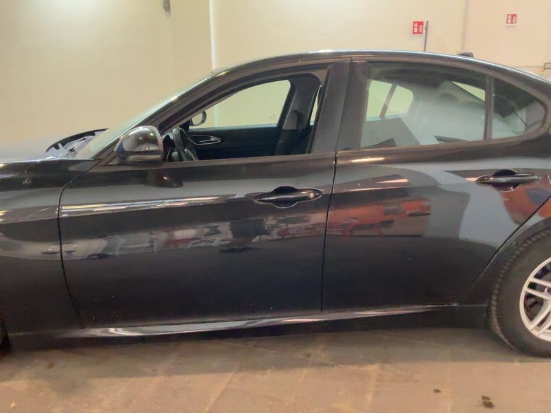 Alfa Romeo Giulia 2.2 JTDM Basis 2017 – снимка 4