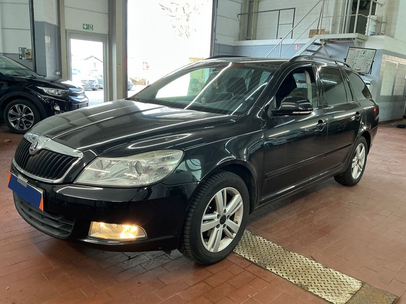 Octavia 1.6 Ambiente