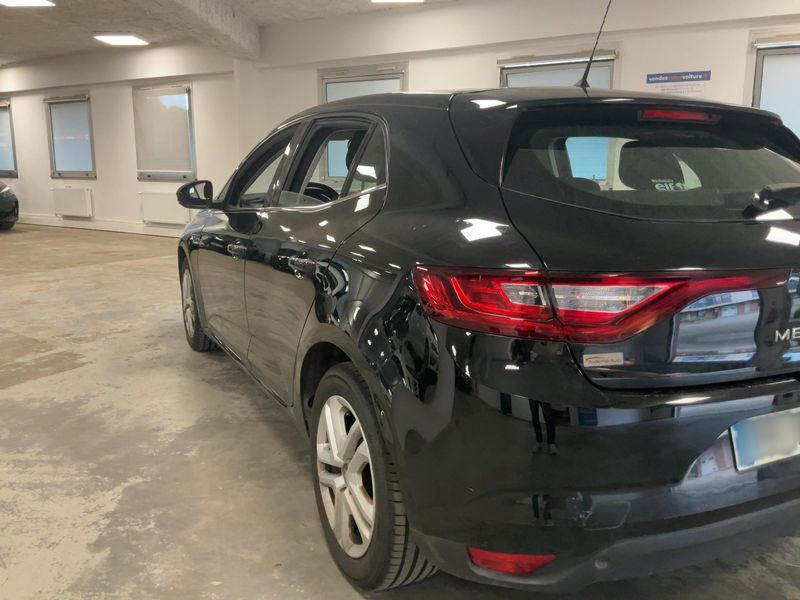 Renault Megane 1.5 BLUE dCi Business — zdjęcie 3
