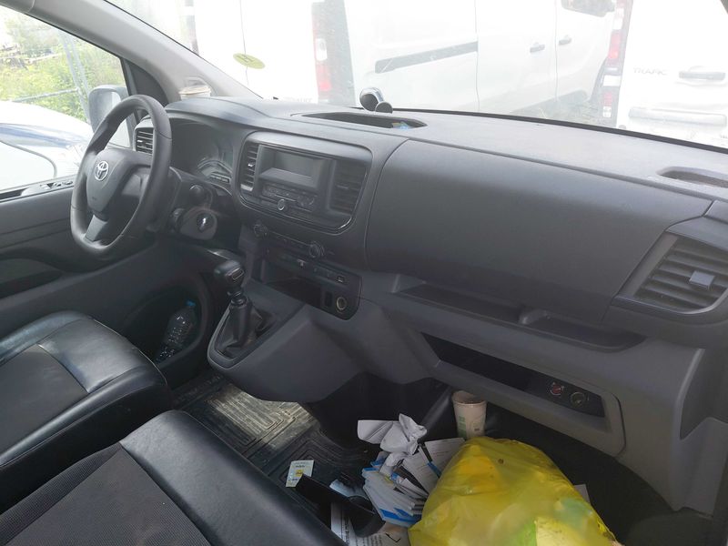 Toyota ProAce 1.5 D-4D Compact Comfort — zdjęcie 11