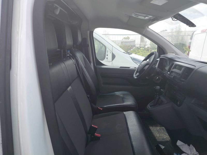 Toyota ProAce 1.5 D-4D Compact Comfort — zdjęcie 10