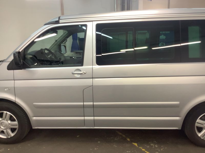 Volkswagen T5 California 2.5 TDI Sonora Aufstelldach — zdjęcie 4