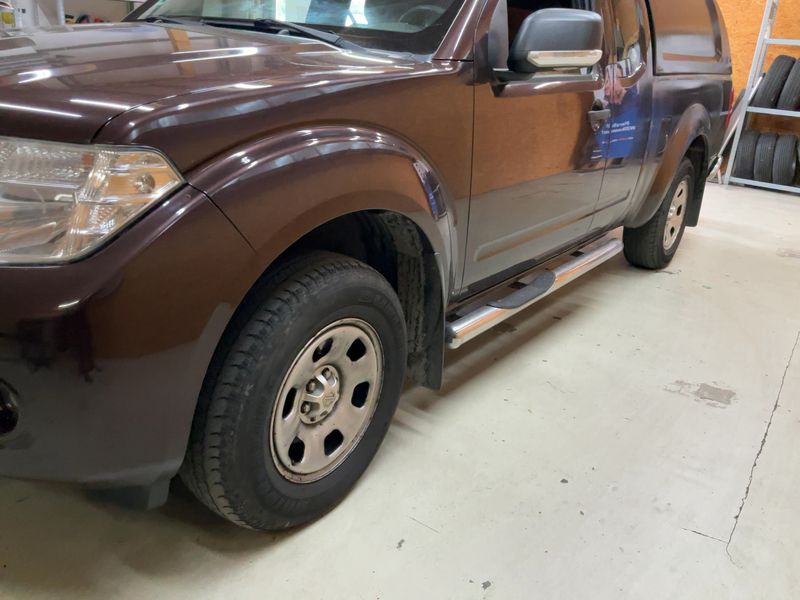 Nissan Navara Pick-up 2.5 dCi King Cab XE 4x4 — zdjęcie 2