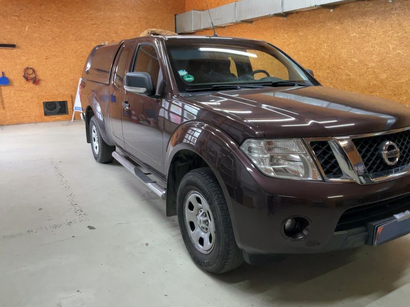Nissan Navara Pick-up 2.5 dCi King Cab XE 4x4 — zdjęcie 8