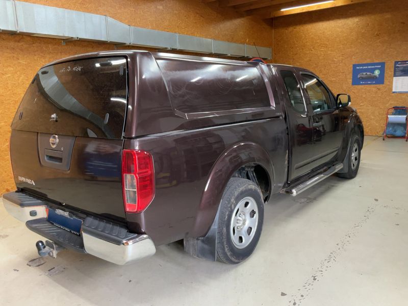 Nissan Navara Pick-up 2.5 dCi King Cab XE 4x4 — zdjęcie 6