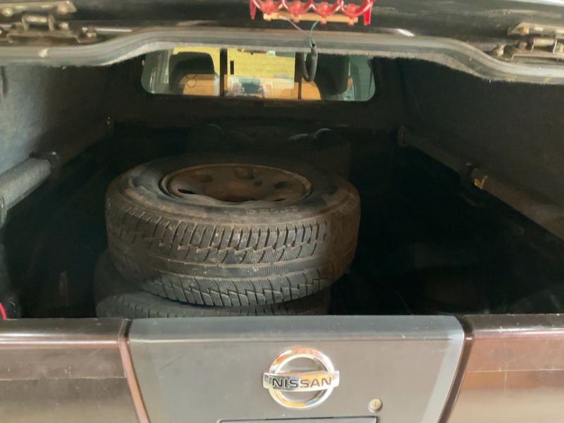 Nissan Navara Pick-up 2.5 dCi King Cab XE 4x4 — zdjęcie 10