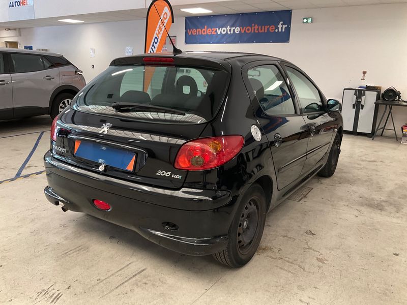 Peugeot 206 1.4 HDi Tendance — zdjęcie 2