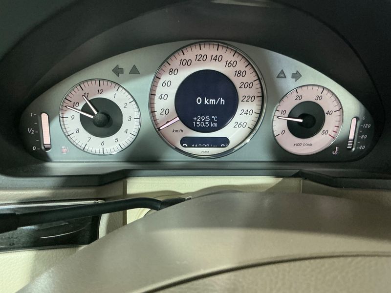 Mercedes-Benz E-Klasse E 270 CDI Avantgarde — zdjęcie 13