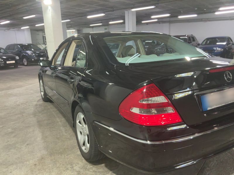 Mercedes-Benz E-Klasse E 270 CDI Avantgarde — zdjęcie 3