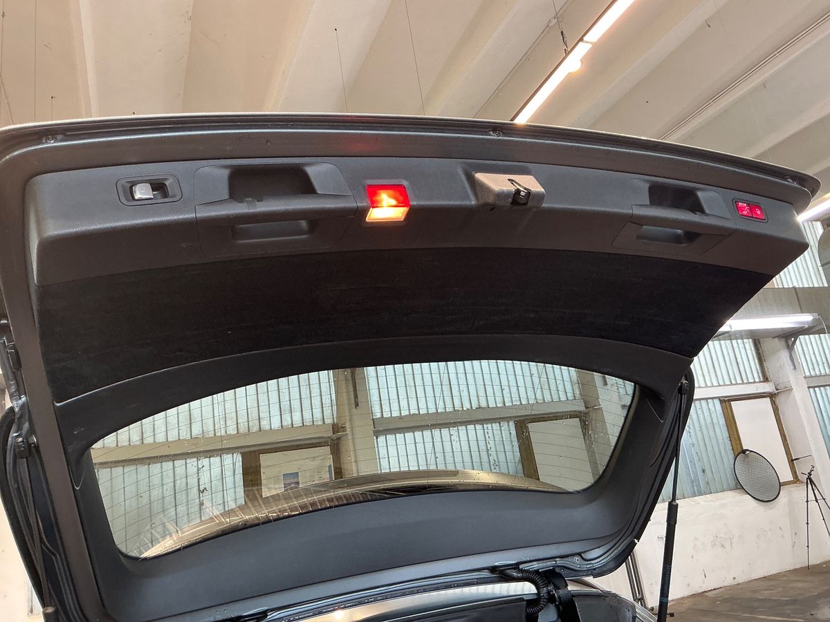 Mercedes-Benz E-Klasse 2021 — photo 40