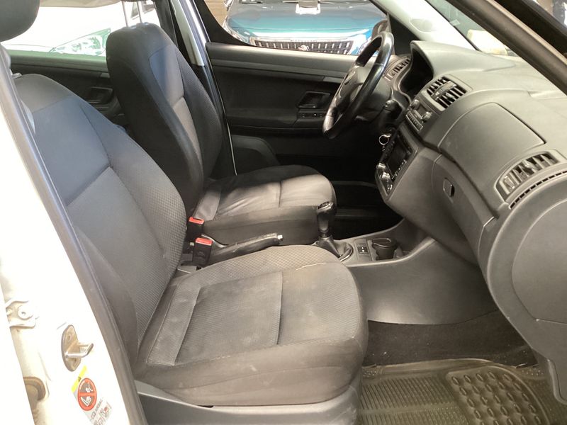 Skoda Roomster 1.2 TSI Elegance — zdjęcie 3