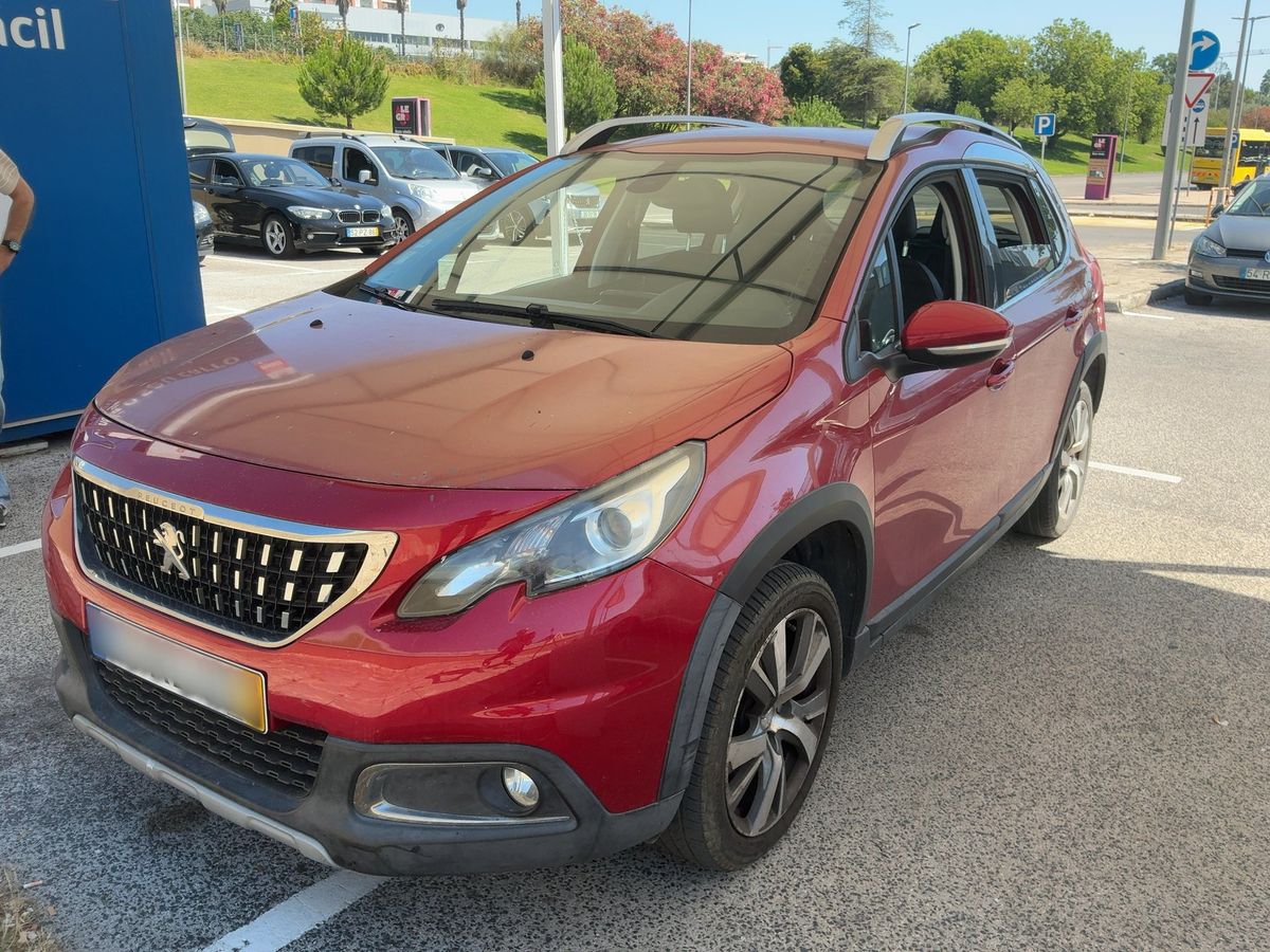 Peugeot 2008 2016 — photo 1