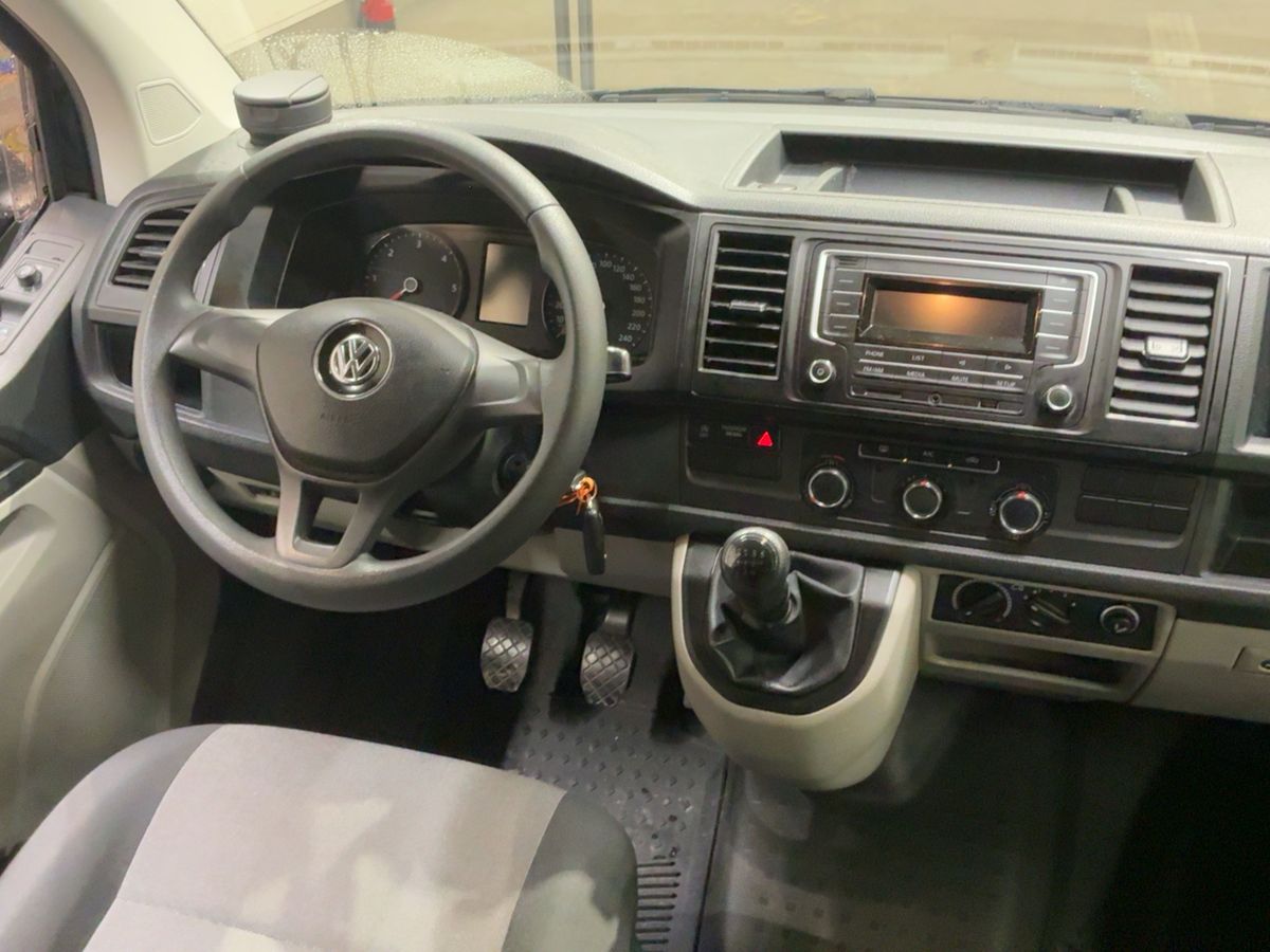 Volkswagen T6 2017 — photo 18