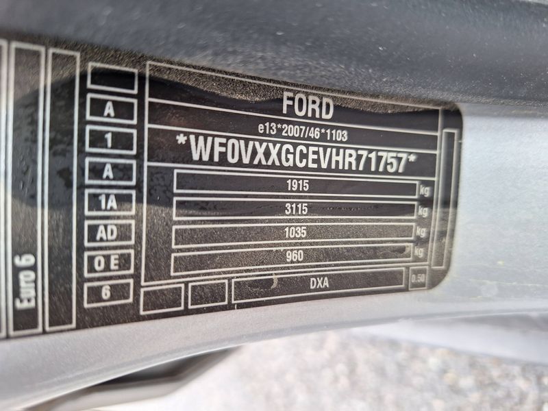 Ford C-Max 1.5 TDCi Titanium — zdjęcie 15
