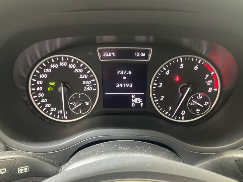 Mercedes-Benz B-Klasse B 200 — zdjęcie 13