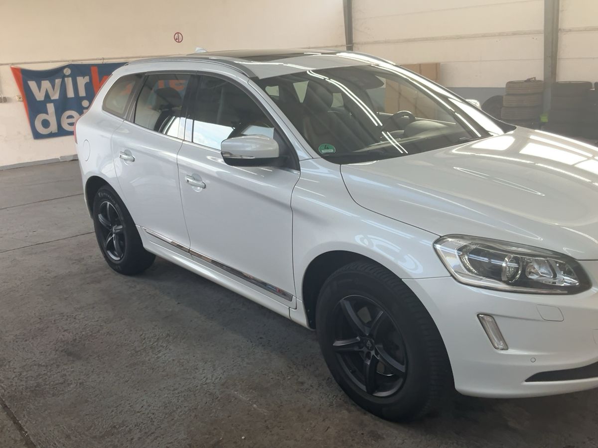 Volvo XC60 2015 — photo 13