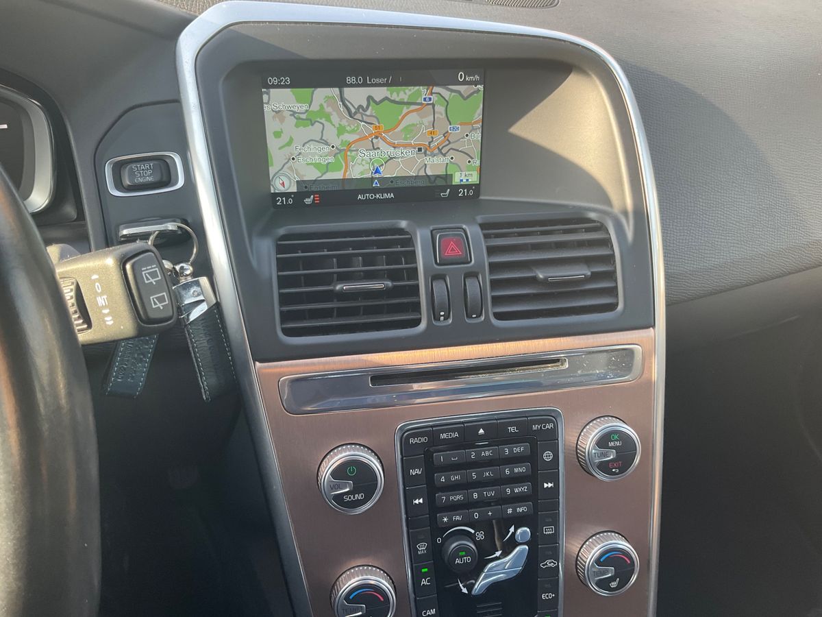 Volvo XC60 2015 — photo 46