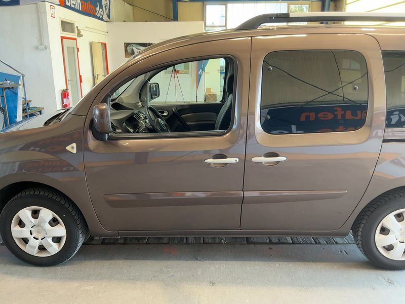 Renault Kangoo 1.6 Happy Family — zdjęcie 4