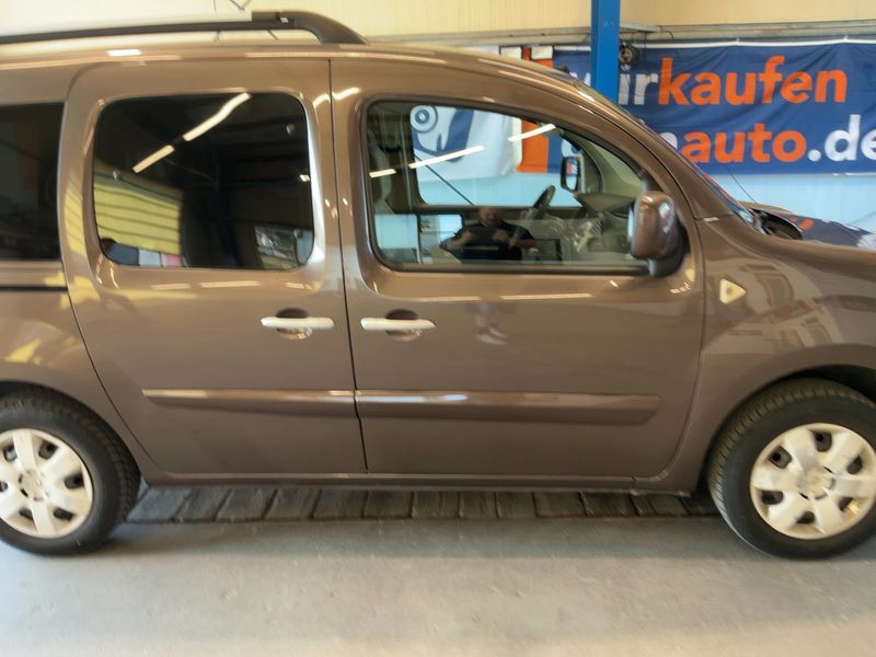 Renault Kangoo 1.6 Happy Family — zdjęcie 7