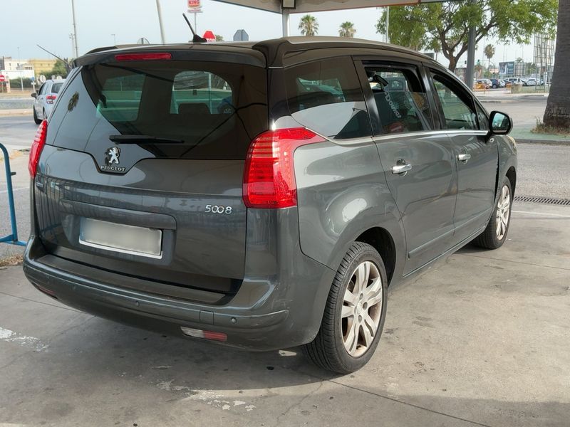 Peugeot 5008 1.6 Blue-HDi Allure 2015 – снимка 8