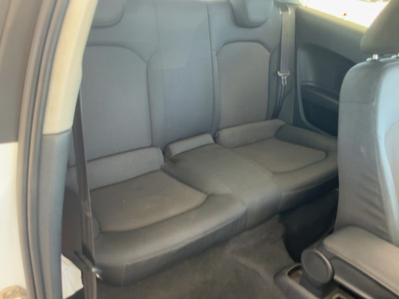 Audi A1 1.6 TDI Admired — zdjęcie 14