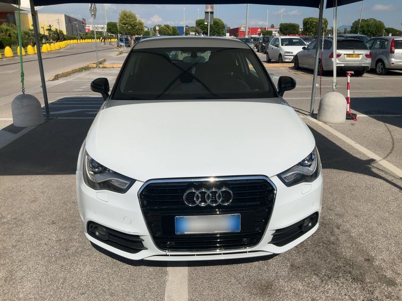 Audi A1 1.6 TDI Admired — zdjęcie 9