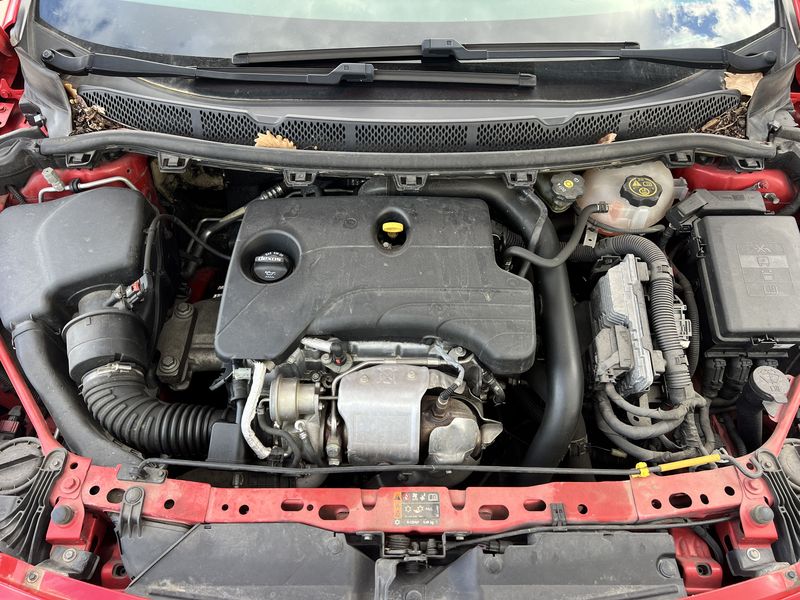 Opel Astra 1.0 Advance Start/Stop — zdjęcie 8