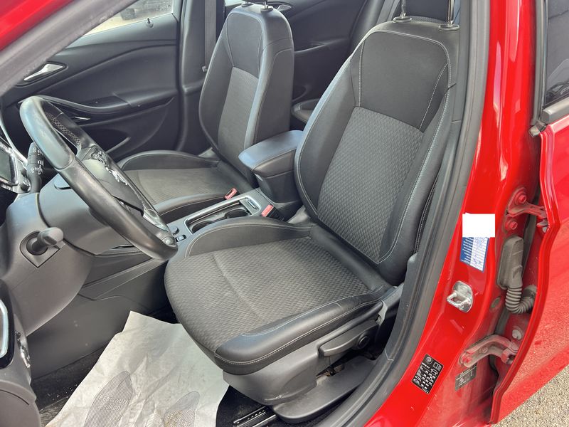 Opel Astra 1.0 Advance Start/Stop — zdjęcie 10