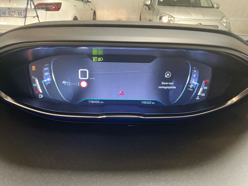 Peugeot 3008 1.5 Blue-HDi Allure 2020 – снимка 18